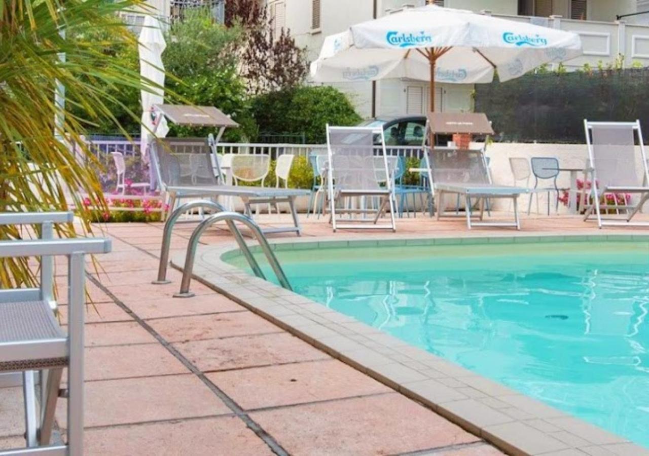 La Plata Hotel - Con Piscina Риччоне Экстерьер фото