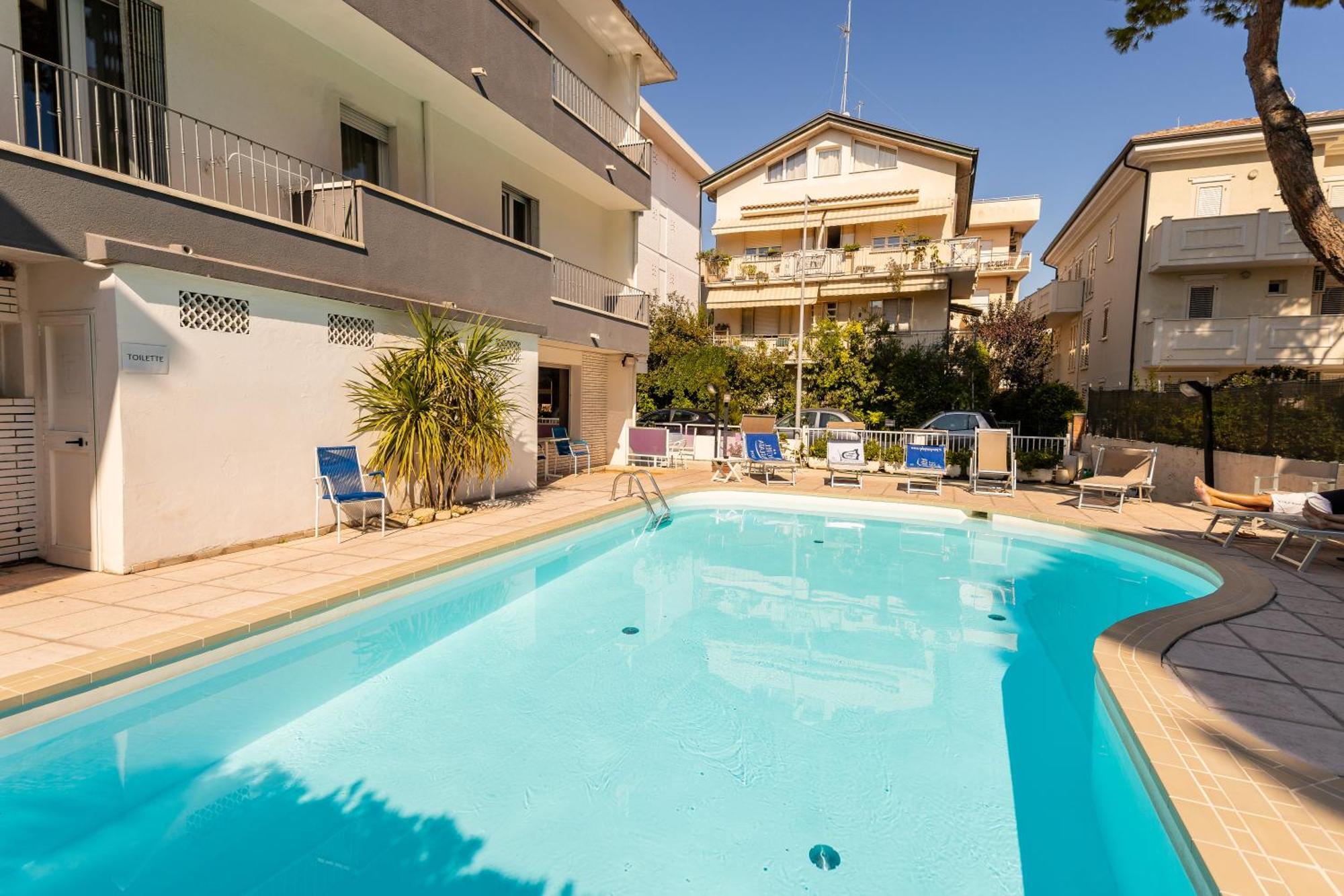 La Plata Hotel - Con Piscina Риччоне Экстерьер фото